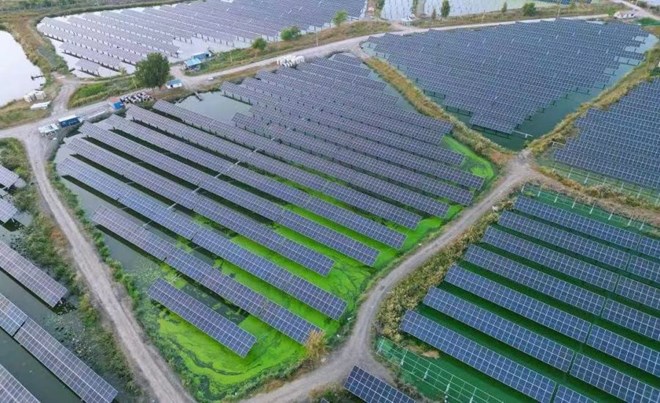 Trang trại điện mặt trời ở Thiên Tân (Trung Quốc)